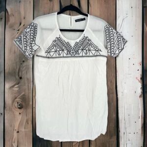 NWT Mikarose Women's Short Sleeve Embroidered‎ Top Blouse White Black Size Small